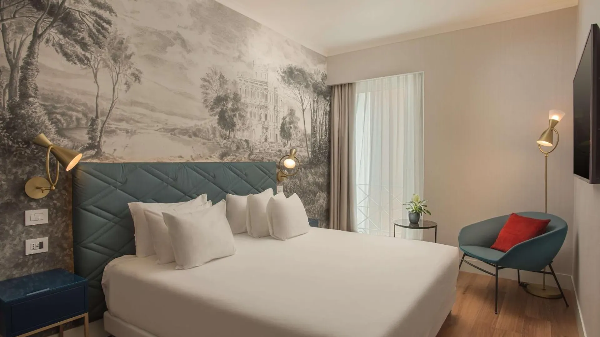 Hotel NH Collection Roma Fori Imperiali 5*,