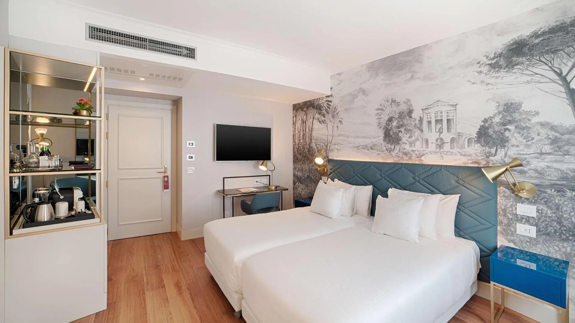 Hotel Nh Collection Roma Fori Imperiali 5*,