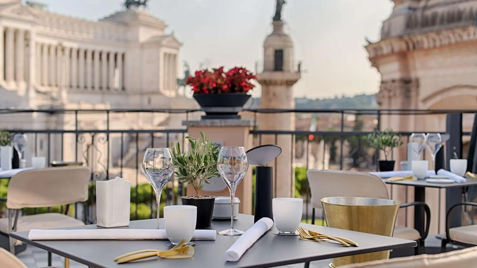 Hotel NH Collection Roma Fori Imperiali